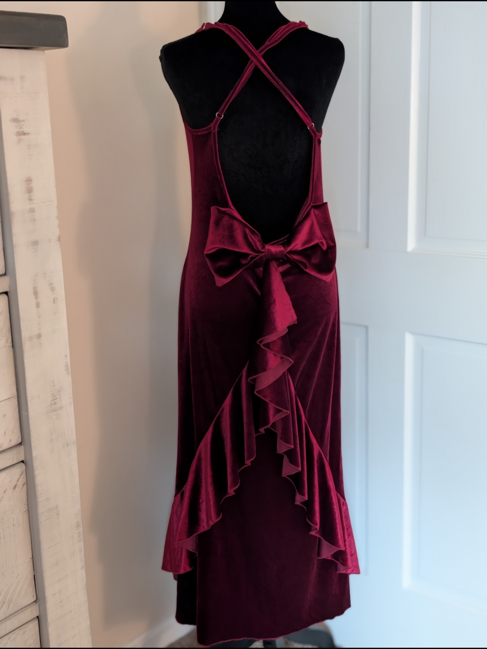 NWT Velvet Cowl Neck Maxi Dress with Dramatic Back Bow & Ruffles Large Burgandy - Picture 1 of 9